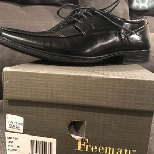 Men’s 11.5 black dress shoe